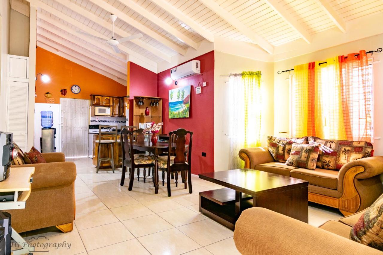 Ocho Rios Emerald 2 Bed 10 Mins Ocho Rios 24Hrs Hot Water Wi Fi Kültér fotó